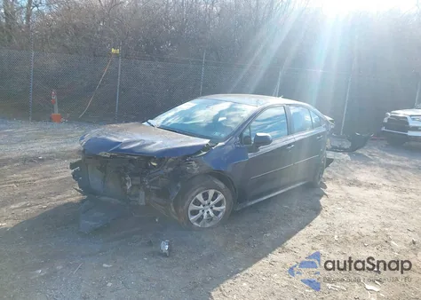 2021 Toyota Corolla Le from USA, damaged, VIN 5YFEPMAEXMP260193